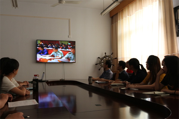 12口腔医学院收看省十一次党代会.jpg