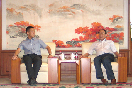 2014.10.10王院长会见联通公司修后图.jpg