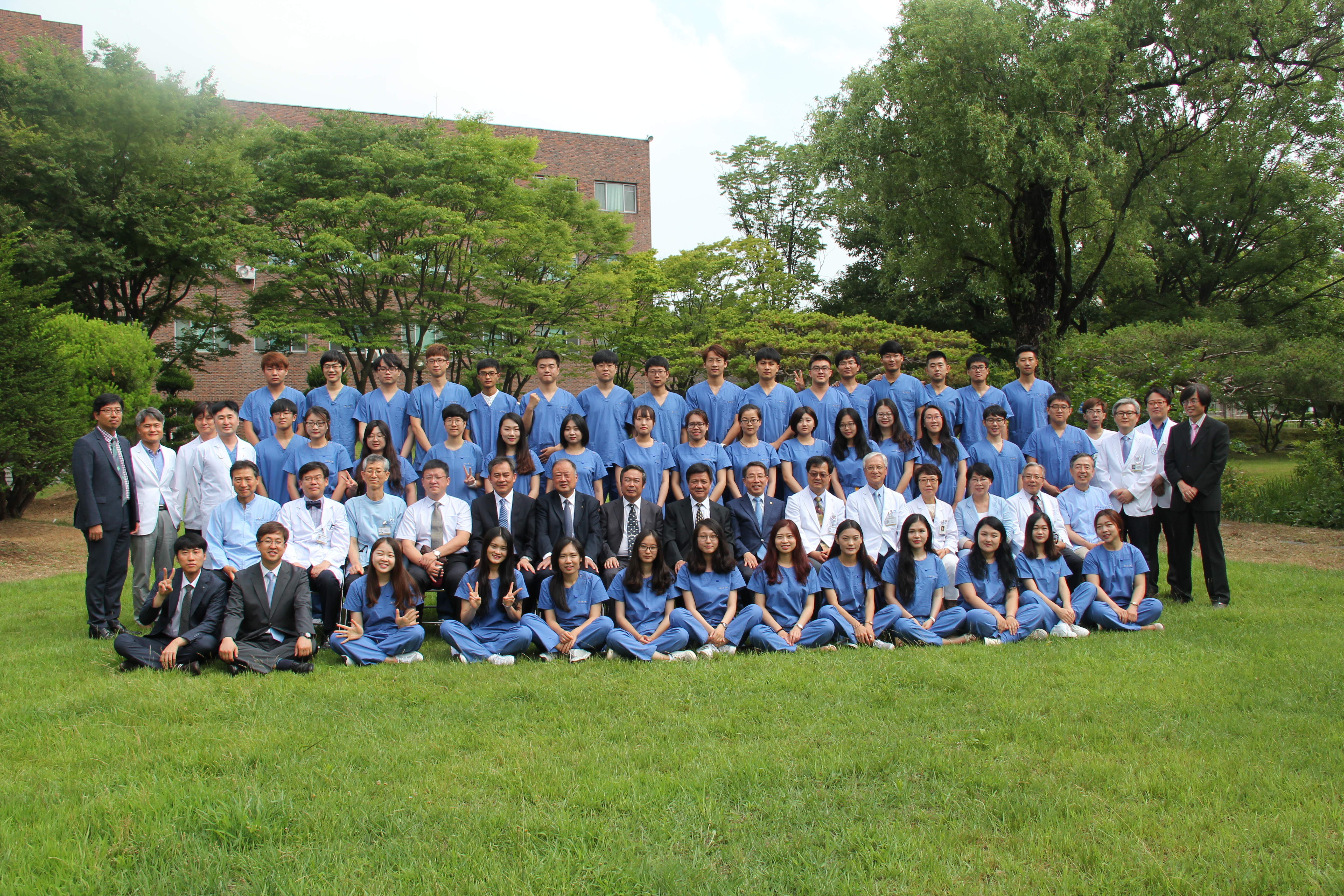 全北大学师生合影.JPG
